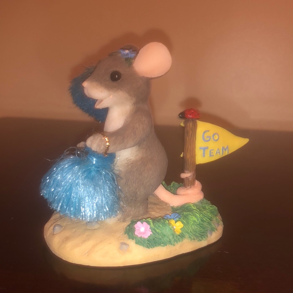 Charming Tails “Good Cheers” Figurine